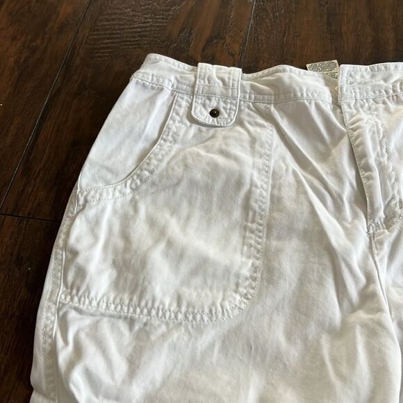 Caribbean Joe Woman let go White Cropped Pants size 10 In GUC - Picture 3 of 7